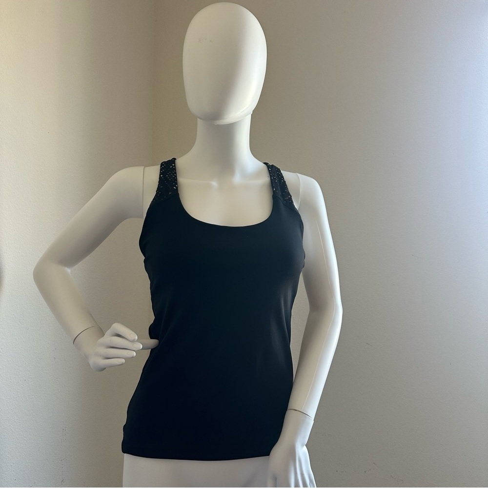 Alo yoga black womans top - Picture 3 of 8